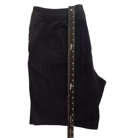 Karen Scott Women's Navy Blue Bermuda Shorts Size 16 - Picture 7 of 12